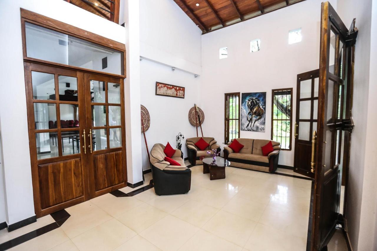 Grand Kalundawa - Dambulla'S Hidden Secret Hotell Eksteriør bilde